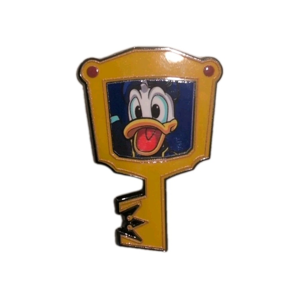 Disney FiGPin Kingdom Heart Mystery Pin Donald Duck Common Unclaimed